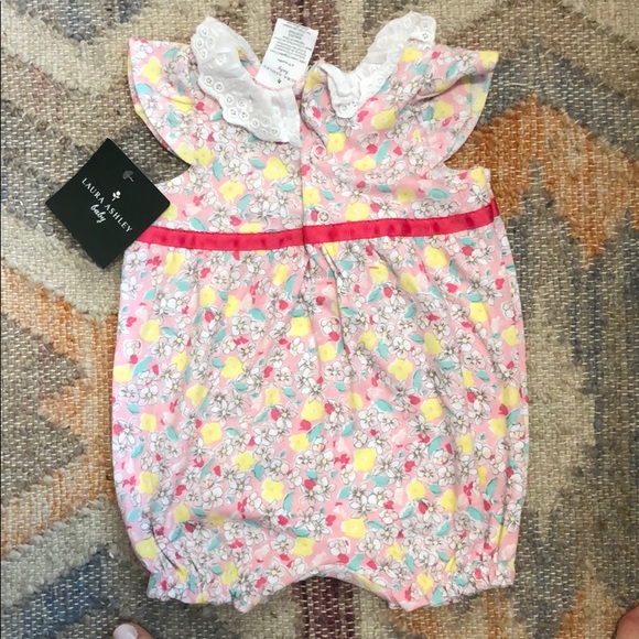 Laura Ashley romper - Picture 2 of 2